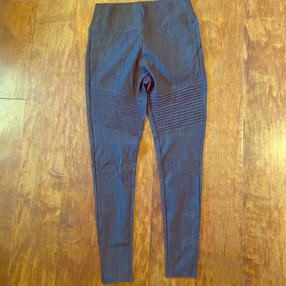 NWT Agnes and Dora black moto Jeggings